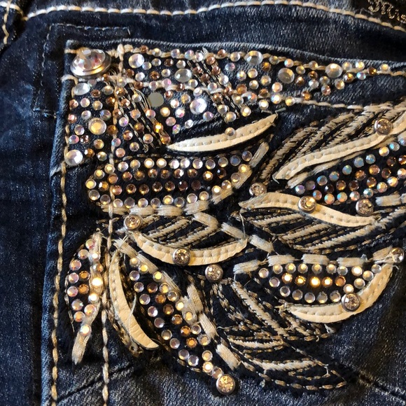 Jeans - Picture 2 of 5